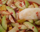 Foto langkah ke 4 dari resep Rujak Kedondong.