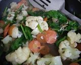 Foto langkah ke 3 dari resep Kembang Kol Saus Tiram.