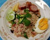 รูปขั้นตอนการทำที่ 2 ของ ข้าวผัดไส้กรอกอีสาน