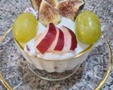 Une image de l'étape 6 de Dessert à fruits de saison et yaourt grec.