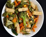 A picture of step 5 of Vegetable Salad with Sesame and Honey.