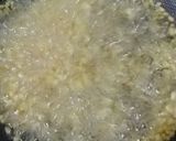 A picture of step 7 of Moong daal namkeen.