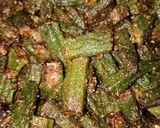 A picture of step 4 of Masala bhindi.