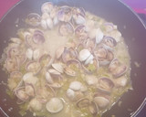 Foto del paso 4 de la receta: Macarrones con almejas y guisantes