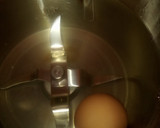 Foto del paso 1 de la receta: Truco pelar huevo fácil