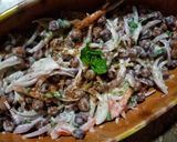 A picture of step 4 of Dahi walay kalay channay.