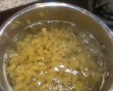Foto langkah ke 2 dari resep Baked Mac and Cheese.