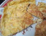 Foto langkah ke 4 dari resep Telur Dadar Teri Medan.