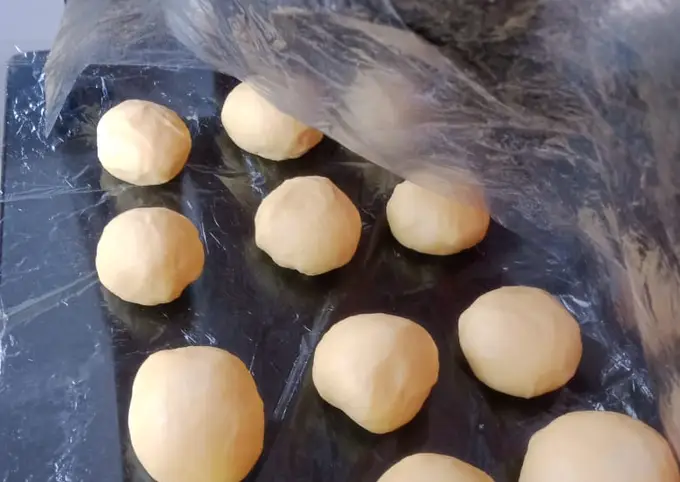Langkah-langkah untuk membuat Cara bikin Donut Kentang Lembut hingga 3 harian guys