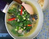 Foto langkah ke 4 dari resep Sup Ikan Lele Kuah Bening.