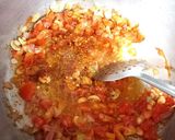 A picture of step 2 of Chicken tikka spaghetti.