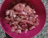 Foto del paso 1 de la receta: Empanadas de cerdo cortadas a cuchillo 🎉