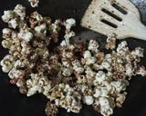 Foto langkah ke 3 dari resep Popcorn Coklat Kilat.
