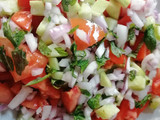 Shirazi Salad σε κυπριακή πίτα
