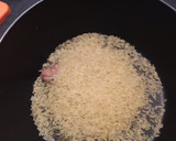 Foto del paso 1 de la receta: Ensalada de arroz con piña y lomo