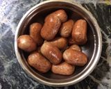 A picture of step 1 of Cocktail chicken sausages in rice biryani.