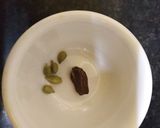 A picture of step 2 of Poyodhi #spiceweek1 cardamom.