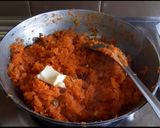 A picture of step 4 of Gajar Halwa.