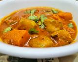 A picture of step 4 of Aloo Potoler Rasa.