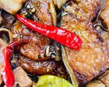 Hình bước làm 3 của món Cá bớp khô dẻo kho thịt ba chỉ