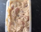 A picture of step 1 of Yoghurt marinated chicken skewers.