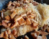 Foto del paso 11 de la receta Chow Mein de chuleta de cerdo ahumada con salsa de chile