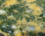 Foto del paso 2 de la receta: 🌿 🧡 Salmón con tortilla de espinacas