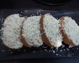 A picture of step 3 of Cheesy veg open sandwich.