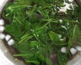 A picture of step 1 of Spinach with Cottage Cheese Curry.