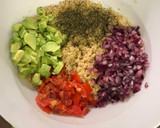Foto del paso 2 de la receta: Tabulé de quinoa y aguacate