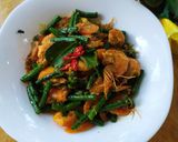 Foto langkah ke 3 dari resep Tumis Udang Bumbu Kuning.