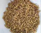 A picture of step 1 of Kathiyawadi Methi Papad ki sabji.