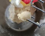 Foto langkah ke 1 dari resep Merah Putih Condensed Milk Bread (tanpa telur).