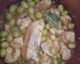 Une image de l'étape 1 de Tadjine au olives verts,poulet,pommes de terre.