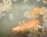 Hình bước làm 1 của món Canh rau đay nấu tôm thịt
