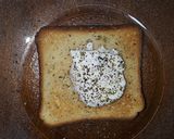 Foto del paso 5 de la receta: Tostada con huevo poche