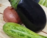 Foto del paso 1 de la receta: Soufflé 3 verduras 🍆🧅🥒