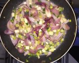 Foto del paso 5 de la receta: Pollo al puerro