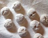 A picture of step 5 of Bakery-style Holiday Dinner Rolls (Weizenmisch Brötchen).
