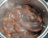 Foto del paso 5 de la receta: Setas shiitake al vino tinto con taquitos ibéricos