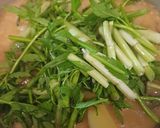 Hình bước làm 3 của món Canh củ nấu cá và rau cần