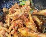 Foto langkah ke 6 dari resep Ceker Balado Pedas.