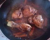 Foto del paso 3 de la receta: Pata muslo en salsa simple y fácil de hacer