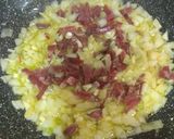 Foto del paso 3 de la receta: Habas fritas con jamón y huevo