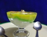 A picture of step 2 of Tricolour suji kheer.