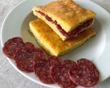 Foto del passaggio 3 della ricetta Pizza bassa al formaggio 🧀