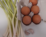 Foto del paso 1 de la receta: Tortilla de ajillos tiernos