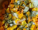Foto del paso 2 de la receta: Sopa crema de calabaza y hongos de pino