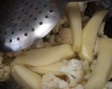 आलू गोभी मटर की सूखी सब्जी (Aloo gobhi matar ki sukhi sabzi recipe in hindi) रेसिपी चरण 3 फोटो