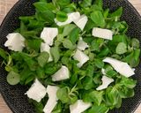Foto del paso 2 de la receta: Ensalada de canónigos con solomillo de pollo, queso de cabra y frambuesas